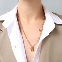 Collier En Acier Titane Double Épaisseur Avec Lettre Anglaise main image 2