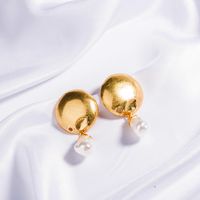 Boucles D&#39;oreilles En Perles De Forme Spéciale Blanches main image 5