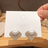 Heart-shaped Diamond Earrings main image 5