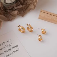 Retro Diamond Pearl Metal Earrings main image 5