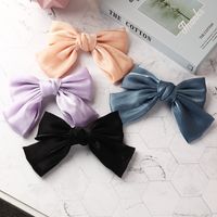New French Pearlescent Satin Bow Hairpin main image 1