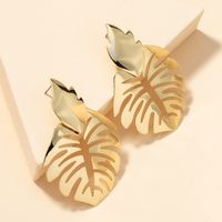 Fashion Metal Leaf Earrings main image 1