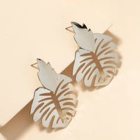 Fashion Metal Leaf Earrings main image 4