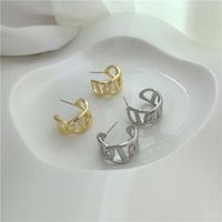 Metal C-shaped Earrings main image 1