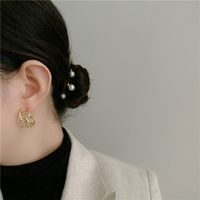 Metal C-shaped Earrings main image 4