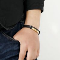 Simple Smooth Stainless Steel Men's Leather Bracelet main image 4