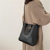 Large-capacity Fashion One-shoulder Bag main image 4