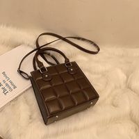 New Trendy Fashion Portable Chain Embroidered Square Bag sku image 4