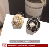 Korean New Asymmetric Full Diamond Flower Earrings sku image 2
