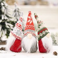 ندفة الثلج محبوك قبعة الغابات المسنين دمية عيد الميلاد الديكور main image 4