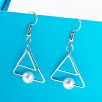 Vente Chaude En Europe Et Amérique Multi-couche Géométrique Triangle Boucles D'oreilles Vintage Perle Paires Triangle Boucles D'oreilles Boucles D'oreilles Usine En Gros main image 6