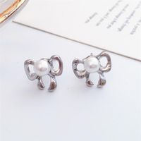 Korean New Boutique Ear Jewelry Wholesale Simple Pearl Bow Earrings Bow Tie Earrings main image 3
