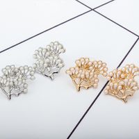 New Style Pine Earrings Twig Earrings Gold-plated Silver Inlaid Small Pearl Earrings Leaf Earrings main image 3