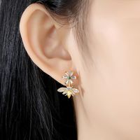 Fashion Flower Bee Earring Fashion Korean Creative Bee Pendant Earrings Sweet Banquet Earrings main image 3