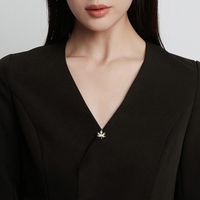 Maple Leaf Delicate Brooch Female Cute Anti-lightning V Neckline Wild Simple Suit Shirt Collar Pin main image 5