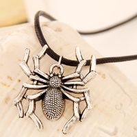 Fashion Metal Spider Leather Rope Necklace Wholesale main image 3