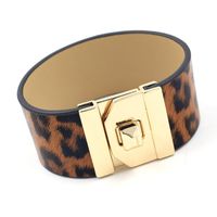 Europäische Und Amerikanische Mode Neue Leoparden Muster Pu Breites Leder Armband Damen Armband Leder Übertrieben Nachtclub All-match Persönlichkeit Metall Armband main image 4