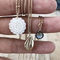 New Paragraph Decorated White Flower Shell Three-layer Necklace Neck Chain Emerald Pendant Sweater Chain Women main image 1