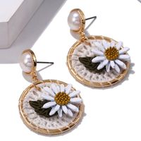 New Daisy Flower Round Earrings Female Fashion Cotton Braided Sweet Pearl Earrings sku image 2