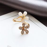 Neuer Opal Blumen Öffnungs Ring Großhandel Koreanische Version Des Mikro Diamanten Fünf-blatt-blumen Ring Koreanischer Beliebter Schmuck main image 3