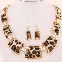 Stylish Metal Leopard Print Wild Geometric Collar Necklace Earring Set sku image 1