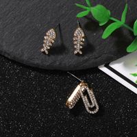 Fashion Paperclip Diamond Earrings New Fishbone Stud Earrings main image 3