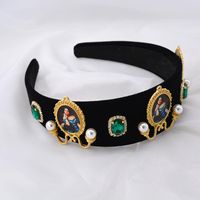 Headband For Women Simple Korean Elegant Imitation Pearl Hair Hole Baroque Retro Photo Frame Oil Painting Non-slip Headband main image 3