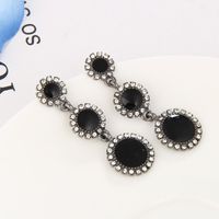 Européen Et Américain À La Mode Nouveau Simple Personnalité Diamant-intégré Longue Boucles D'oreilles Rétro Cercle Alliage Oreille Goujons Boucles D'oreilles Usine Directe Ventes main image 5