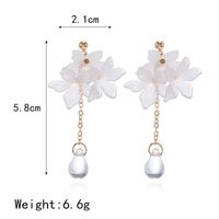 Korean Fashion Fresh Acrylic Petal Earrings Snowflake Pearl Earrings White Flowers Wave Earrings main image 4