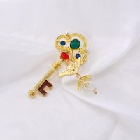Fashion Retro Geometric Angel Key Pin Chain Brooch For Women Banquet Dress Accessories sku image 1