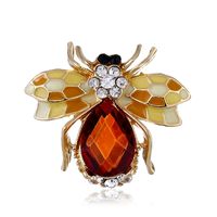 Nihaojewelry Animal Insect Spur Pin Small Bee Brooch Retro Cartoon Crystal Diamond Yellow Bee Brooch main image 5