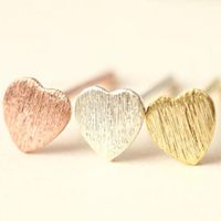 New Simple Peach Heart Earrings Alloy Plating Classic Love Earrings Wholesale main image 1