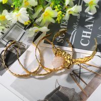 Korean New Alloy Flower Shaped Gemstone Open Bracelet Wholesale main image 5