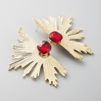 Nihaojewelry Exaggerated Alloy Glass Diamond Gold Fan Earrings For Women main image 3