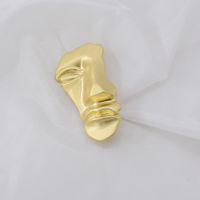 Fashion Half Face Mask Brooch Matte Golden Avatar Pin Face Brooch Accessory Wholesale main image 5