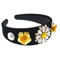 New Wide-edge Flower Headband Wide Chrysanthemum Crystal Headband main image 4