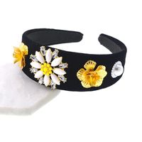 New Wide-edge Flower Headband Wide Chrysanthemum Crystal Headband main image 5