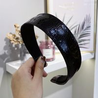 Korean New Simple Hair Accessories High-grade Pu Imitation Leather Snake Pattern Light Board Wide Edge Cheap Hair Hoop Wholesale sku image 1