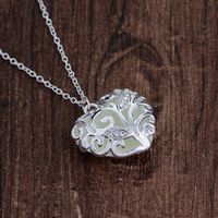New Fashion Necklace Creative Warm Gift Luminous Hollow Diamond Love Necklace main image 6