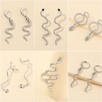 New Retro Fashion Snake-shaped Earrings Texture Silver Diamond Curved Earrings For Women Wholesale main image 2