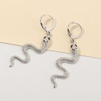 New Retro Fashion Snake-shaped Earrings Texture Silver Diamond Curved Earrings For Women Wholesale main image 6