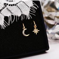 New Fashion Asymmetric Star Moon Retro Alloy Gold Earrings For Women Wholesale main image 3