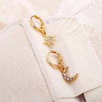 New Fashion Asymmetric Star Moon Retro Alloy Gold Earrings For Women Wholesale main image 5