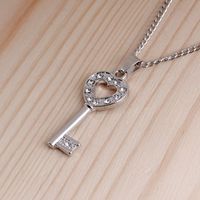 New Fashion Necklace Heart-shaped Key Love Diamond Pendant Necklace Wholesale main image 3