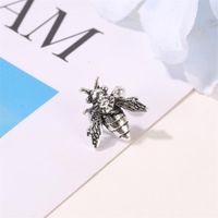 New Fashion Retro Distressed Metal Bee Earrings U-shaped Single Insect Ear Bone Clip main image 5
