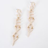 The New Exaggerated Pearl English Alphabet Earrings Wholesale sku image 1