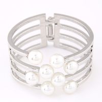 Elegant Fashion Metal Simple Pearl Exaggerated Bracelet Yiwu Wholesale main image 3