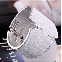 New Fashion Punk Metal Trend Fan-shaped Bracelet Yiwu Wholesale main image 1