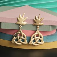 New Fashion Metal Pineapple Shape Earrings Retro Simple Gold Alloy Earrings Wholesale main image 6
