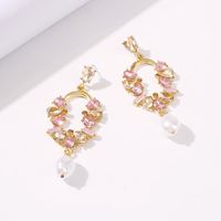 Korean New Long Pearl Pendant Earrings Fashion Geometric Hollow Alloy Diamond Earrings main image 5